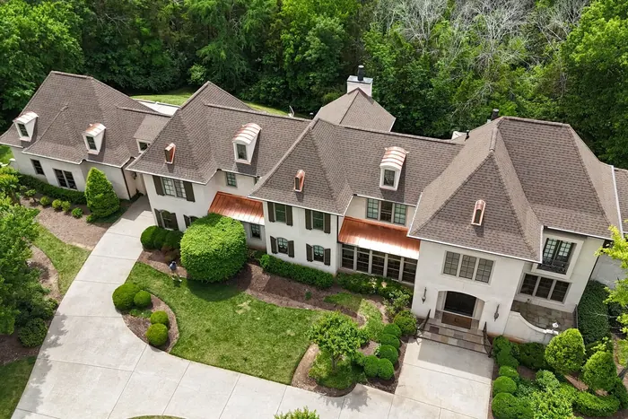 Heather Blend — CertainTeed Landmark Heather Blend roof installed by Three Stone in Middle Tennessee
