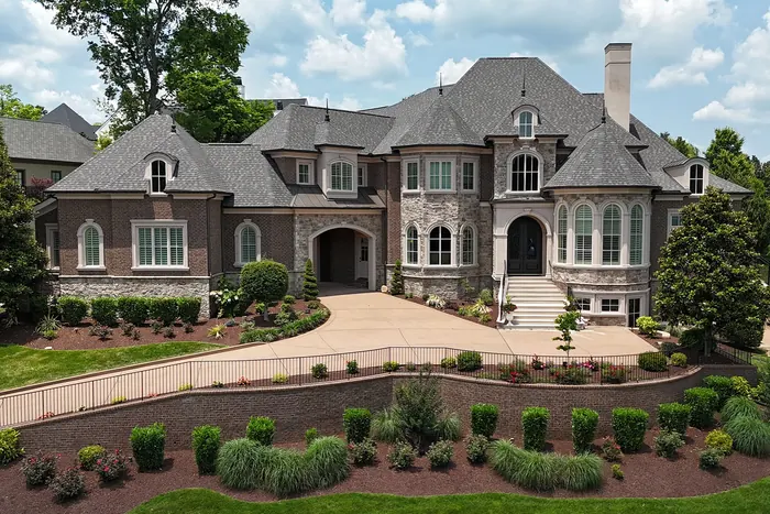 Driftwood — CertainTeed Landmark Driftwood roof installed by Three Stone in Middle Tennessee