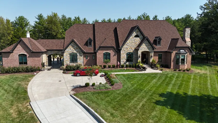 Burnt Sienna — CertainTeed Landmark Burnt Sienna roof by Three Stone in Middle Tennessee