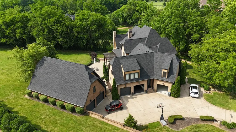Moire Black — CertainTeed Landmark Moire Black roof by Three Stone in Middle Tennessee