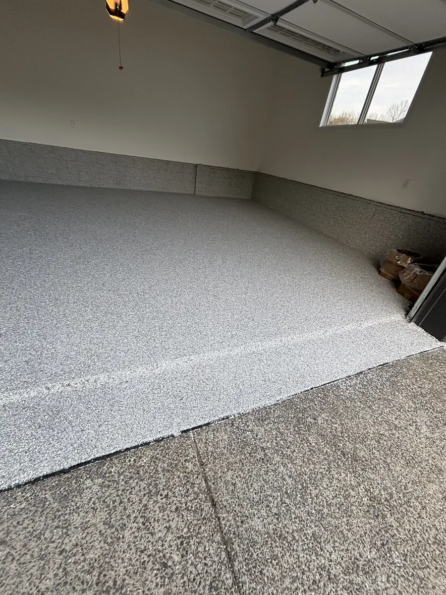 White Flake Garage — Penntek polyurea flake system by Three Stone in Middle Tennessee