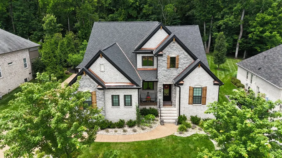 Presidential Shake Charcoal — CertainTeed Presidential Shake Charcoal roof by Three Stone in Middle Tennessee