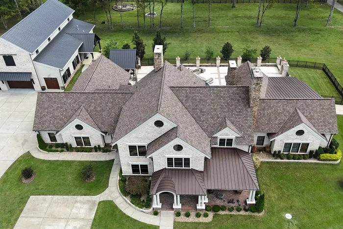 Grand Manor Chestnut — CertainTeed Grand Manor Chestnut roof installed by Three Stone in Middle Tennessee