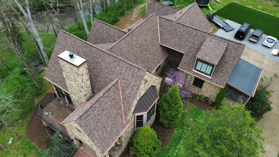 Grand Manor Chestnut — CertainTeed Grand Manor Chestnut roof by Three Stone in Middle Tennessee