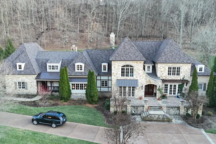 Presidential Shake Autumn Blend — CertainTeed Presidential Shake Autumn Blend roof installed by Three Stone in Middle Tennessee