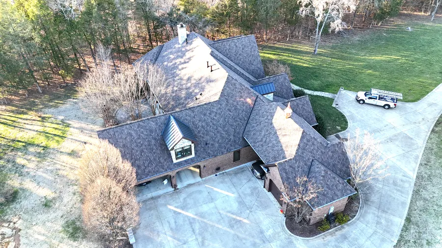 Presidential Shake Autumn Blend — CertainTeed Presidential Shake Autumn Blend roof by Three Stone in Middle Tennessee