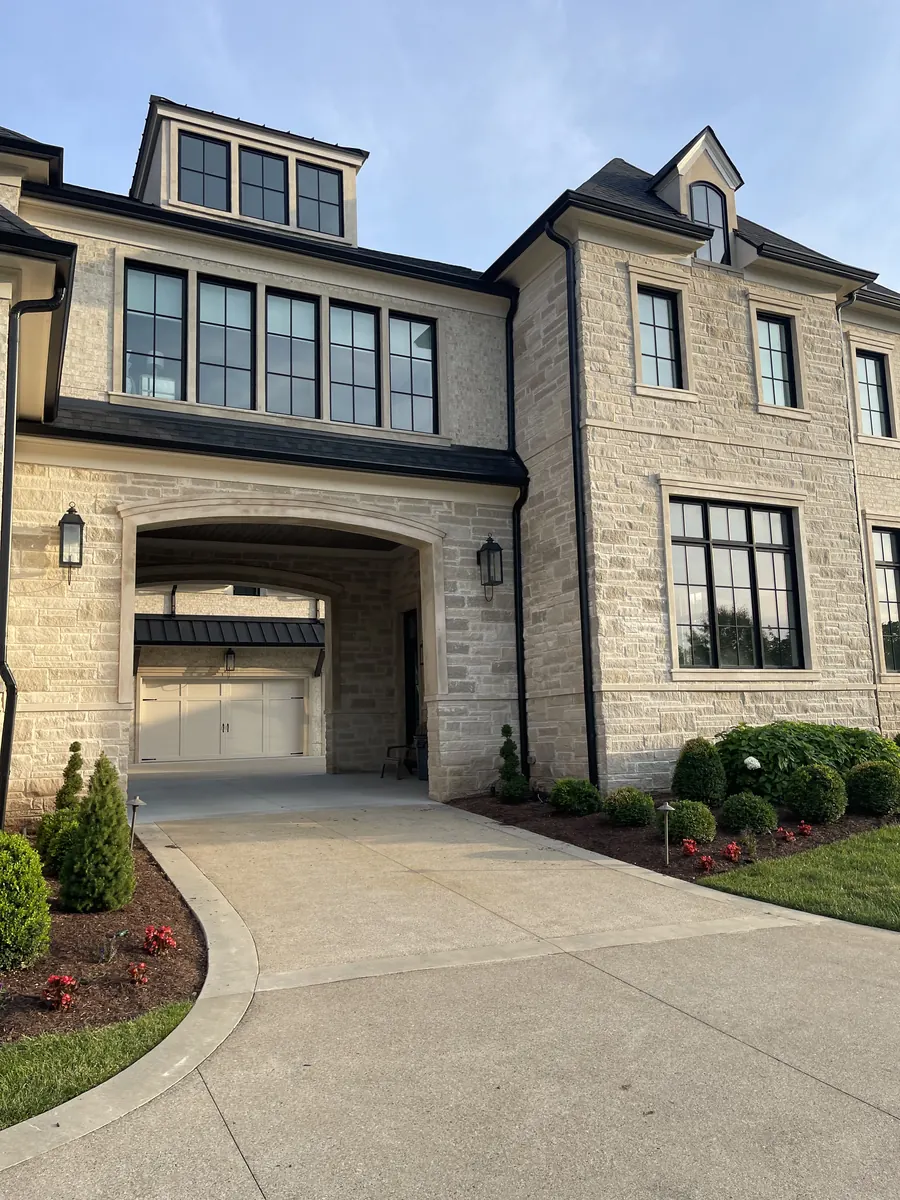 Spectra 6" K-Style — Spectra Metals 6" K-style seamless aluminum gutters by Three Stone in Middle Tennessee