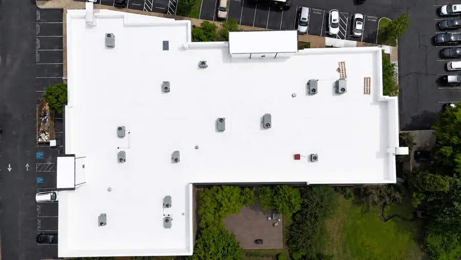 WCAR — Carlisle SynTec fully adhered EPDM roof by Three Stone in Middle Tennessee