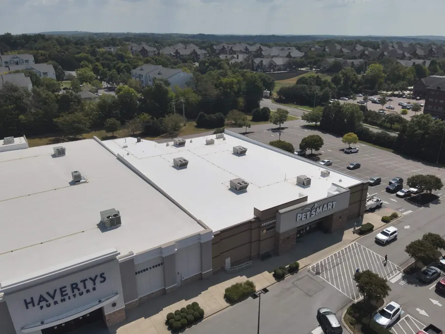 PetSmart — Carlisle SynTec mechanically fastened 60-mil TPO roof by Three Stone in Middle Tennessee
