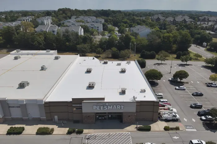 PetSmart — Carlisle SynTec mechanically fastened 60-mil TPO roof installed by Three Stone in Middle Tennessee
