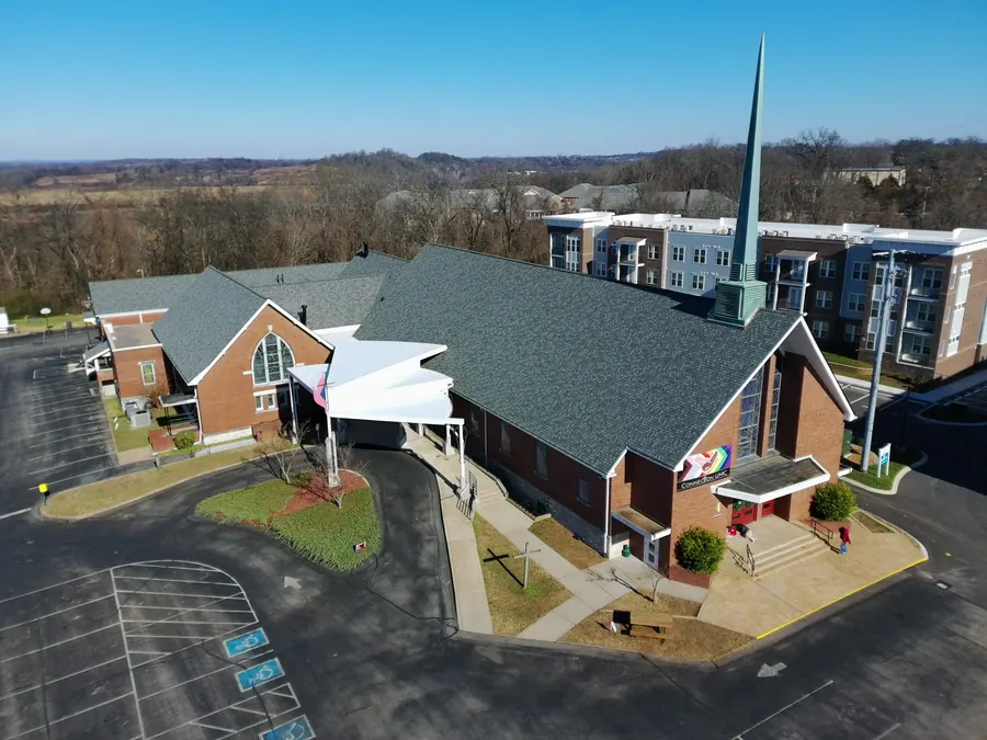 Connection United Methodist Church — CertainTeed Landmark & Carlisle SynTec TPO roof by Three Stone in Middle Tennessee