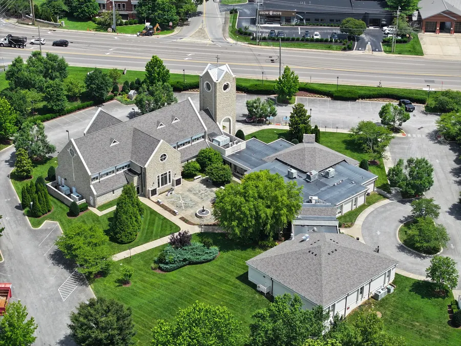 St. Andrews Church — CertainTeed Landmark & Carlisle SynTec EPDM roof by Three Stone in Middle Tennessee