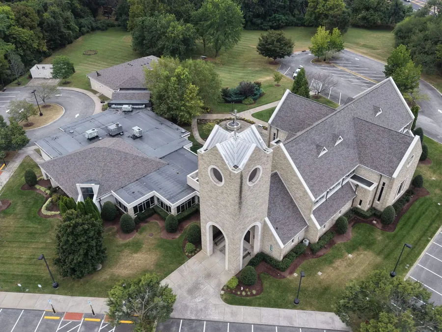 St. Andrews Church — CertainTeed Landmark & Carlisle SynTec EPDM roof by Three Stone in Middle Tennessee