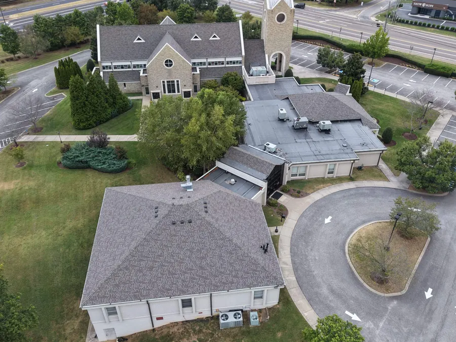St. Andrews Church — CertainTeed Landmark & Carlisle SynTec EPDM roof by Three Stone in Middle Tennessee