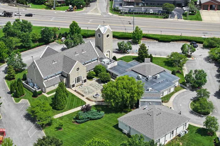 St. Andrews Church — CertainTeed Landmark & Carlisle SynTec EPDM roof installed by Three Stone in Middle Tennessee