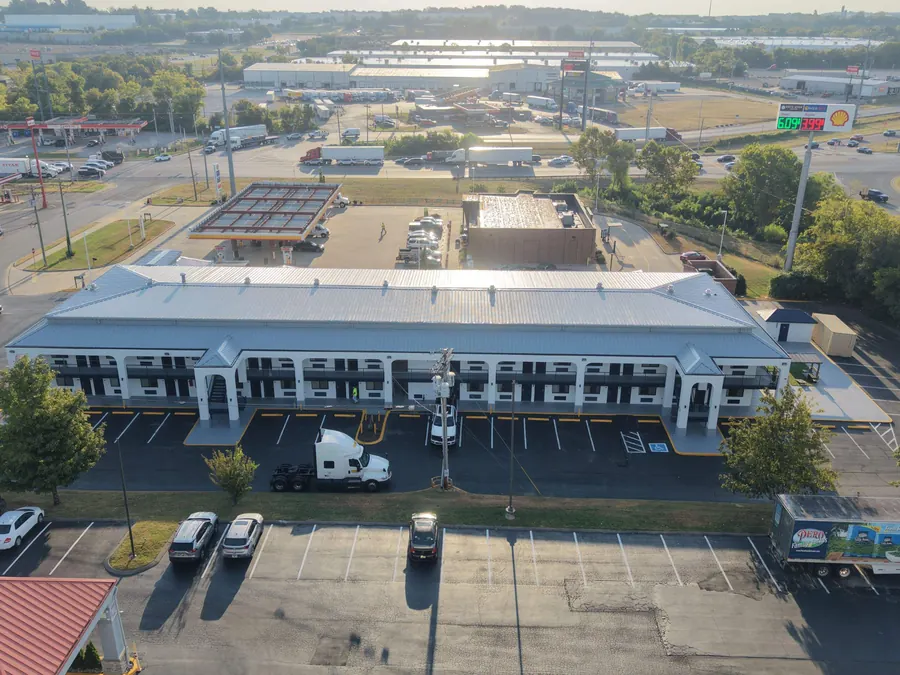 Econo Lodge — R-panel metal roof replacement roof by Three Stone in Middle Tennessee