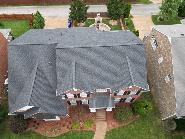 Three Stone Roofing installs residential roofs in Franklin, TN, showcasing expert craftsmanship.
